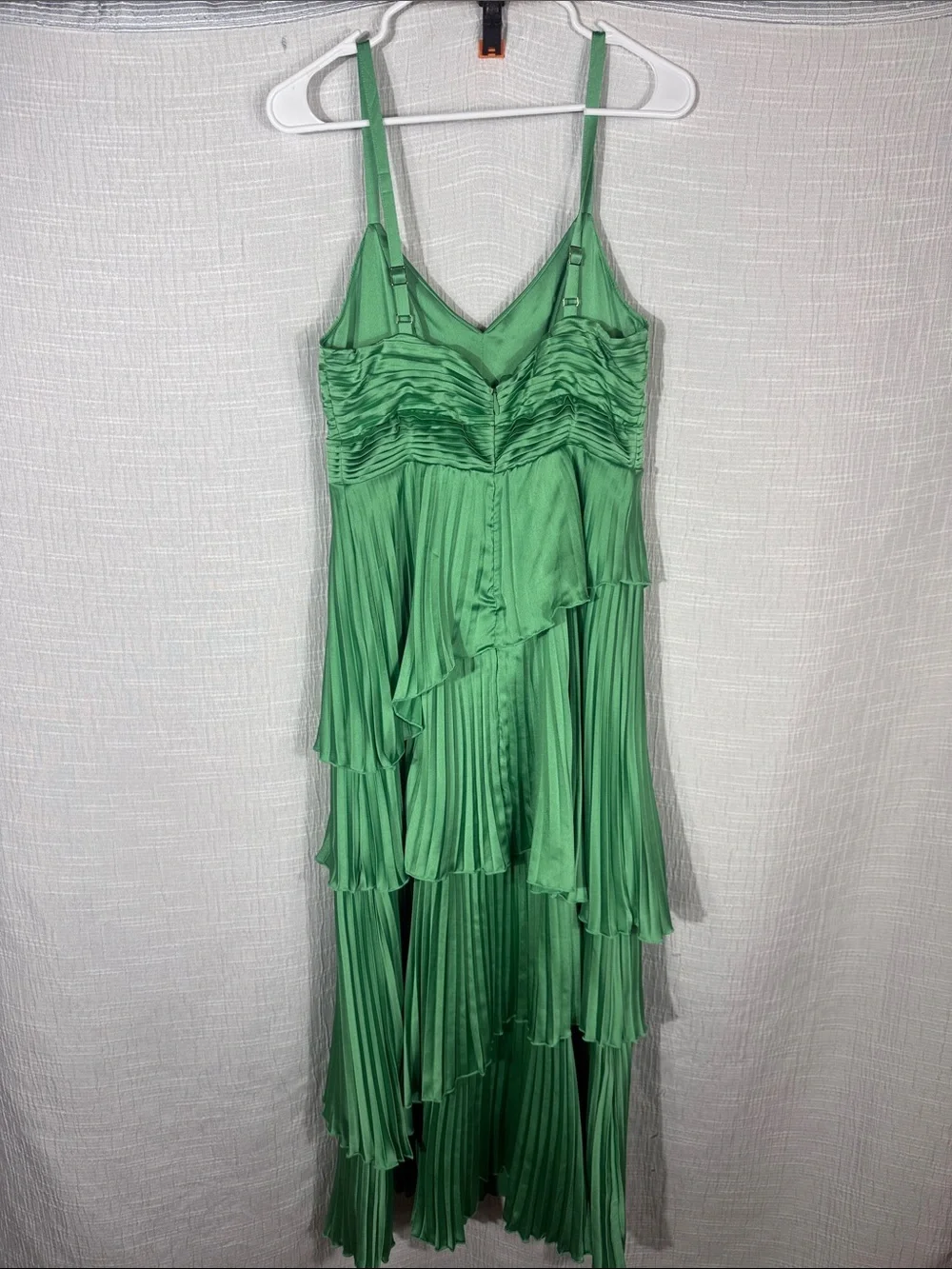 A & F Giselle Pleated Tiered Maxi Dress medium green cutout
